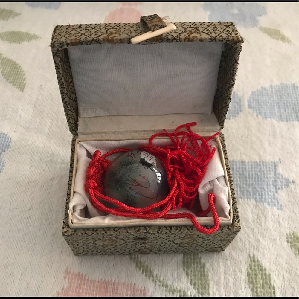 FAR EAST❣️BOXED GLASS MADALLION